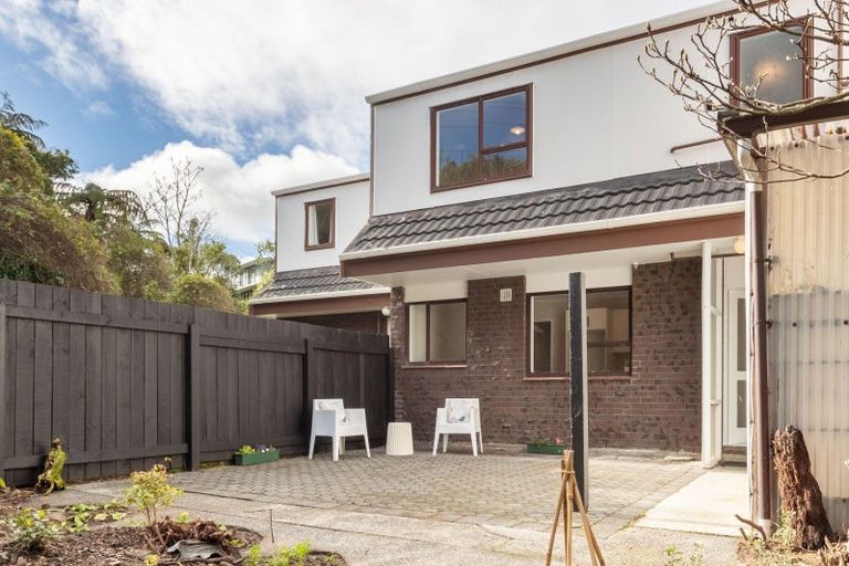 Photo of property in 8/75 Delhi Crescent, Khandallah, Wellington, 6035