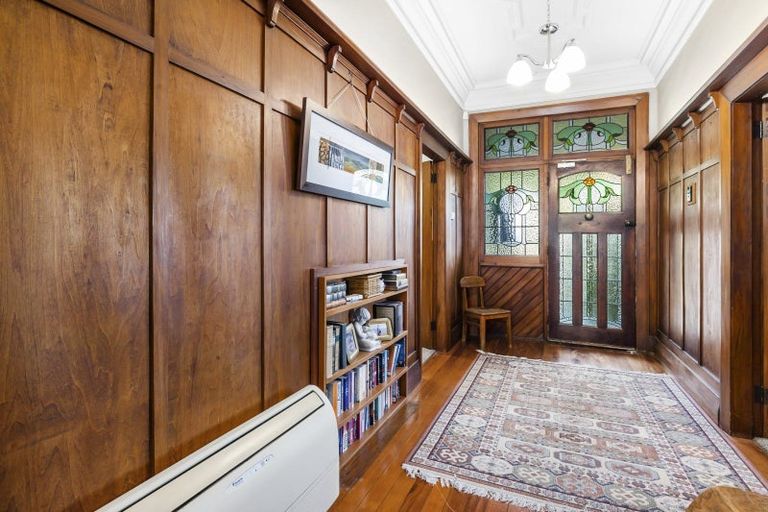 Photo of property in 14 Garfield Avenue, Roslyn, Dunedin, 9010