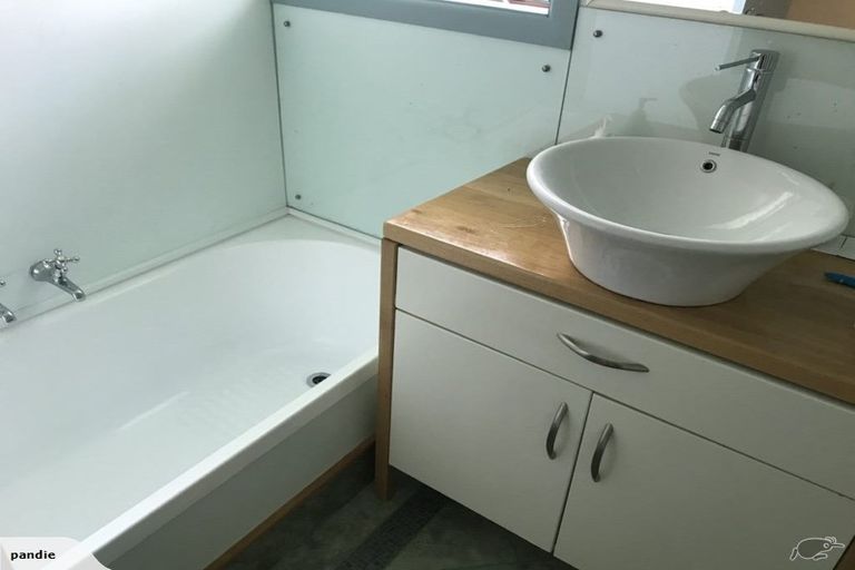 Photo of property in 32 Birdwood Avenue, Moturoa, New Plymouth, 4310