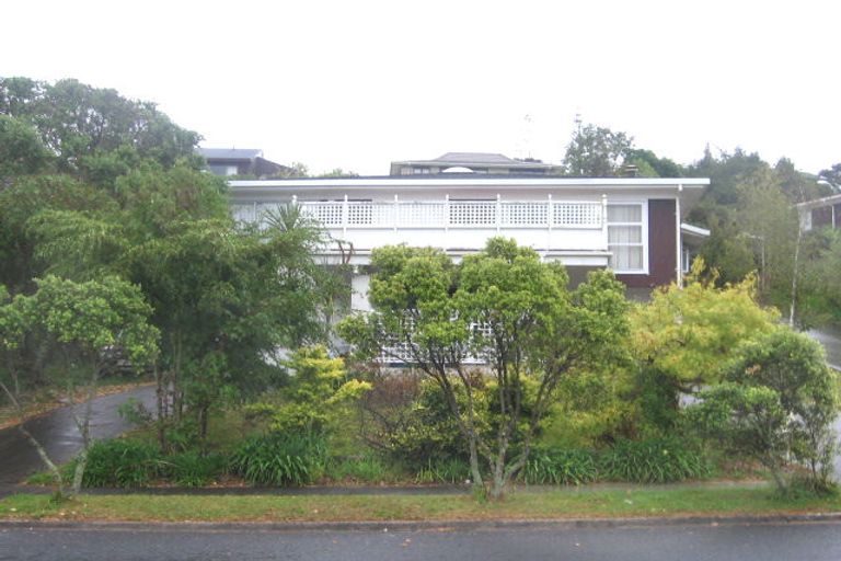 Photo of property in 99 Chelsea View Drive, Chatswood, Auckland, 0626