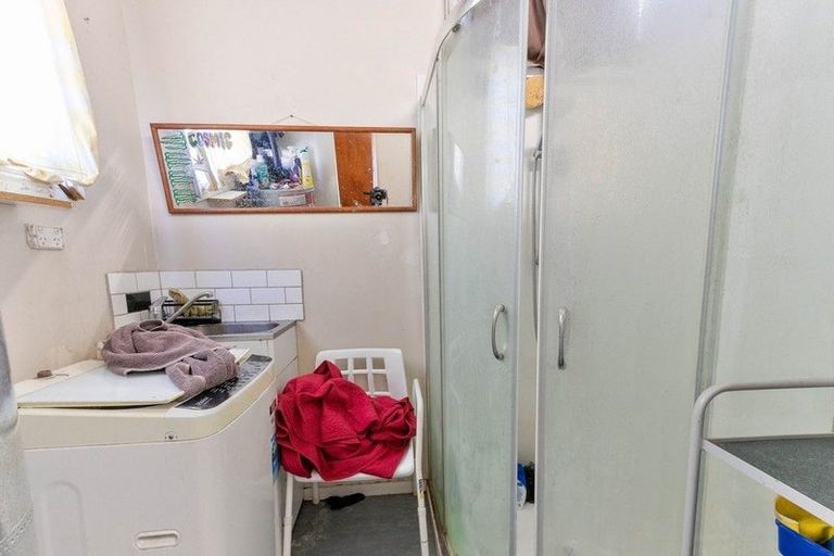 Photo of property in 1 Bignell Street, Gonville, Whanganui, 4501