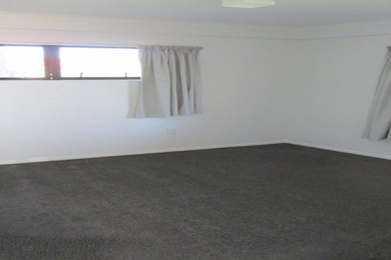 Photo of property in 17 Downing Place, Welcome Bay, Tauranga, 3112