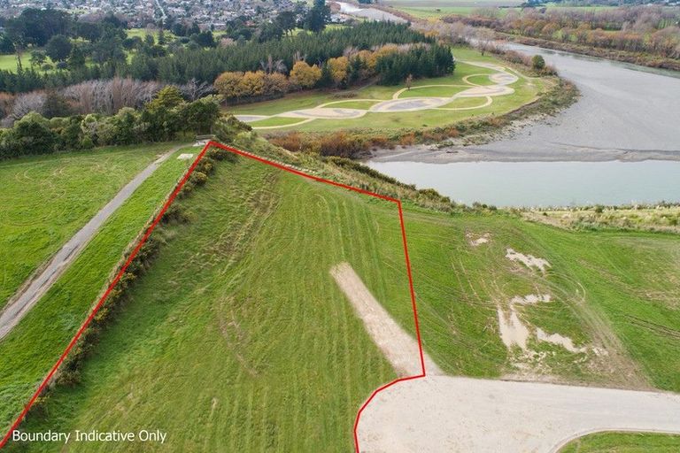 Photo of property in 44 Vaucluse Heights, Fitzherbert, Palmerston North, 4410