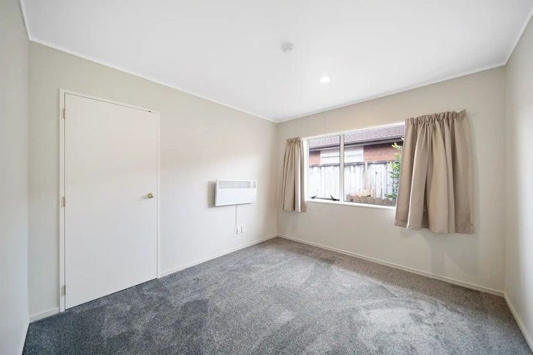 Photo of property in 100 Crawford Avenue, Mangere Bridge, Auckland, 2022