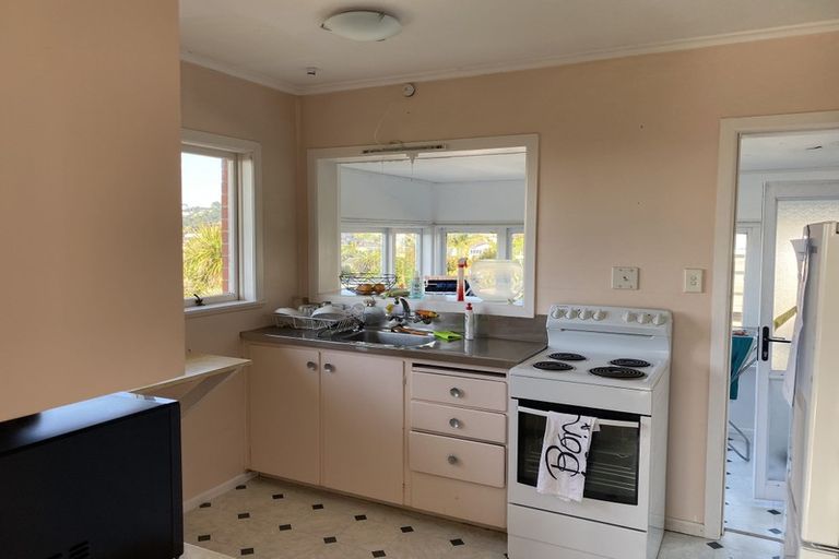 Photo of property in 1/24 Knights Road, Rothesay Bay, Auckland, 0630