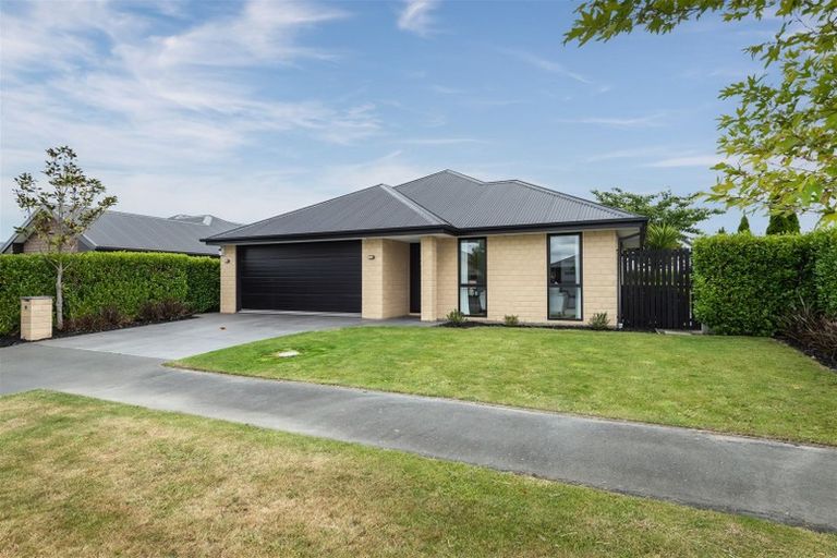 Photo of property in 17 Ashboult Street, Halswell, Christchurch, 8025