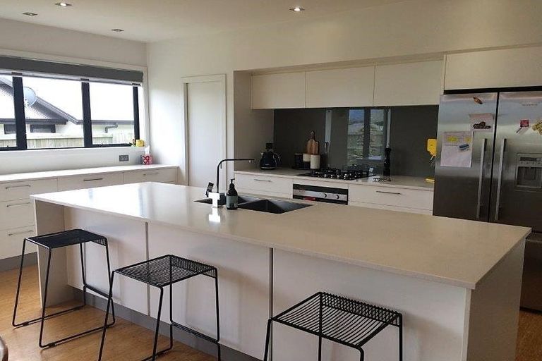 Photo of property in 9 Centre Crescent, Wanaka, 9305