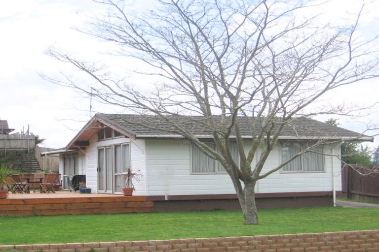 Photo of property in 14 Petrie Street, Pomare, Rotorua, 3015