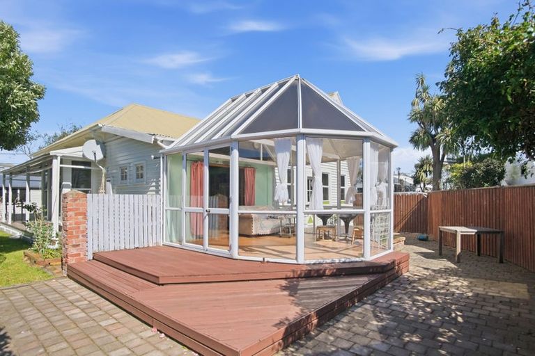 Photo of property in 133 Somerfield Street, Somerfield, Christchurch, 8024