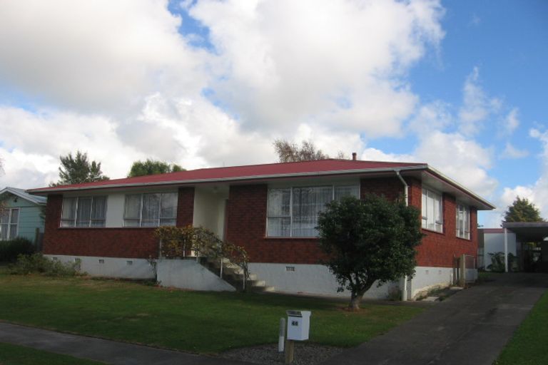 Photo of property in 46 Halswell Crescent, Westbrook, Palmerston North, 4412
