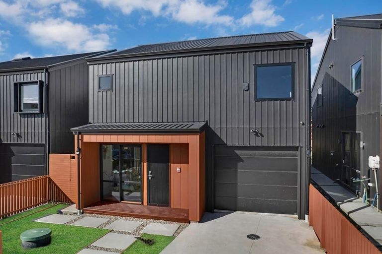 Photo of property in 11 Murray Grey Lane, Karaka, 2580