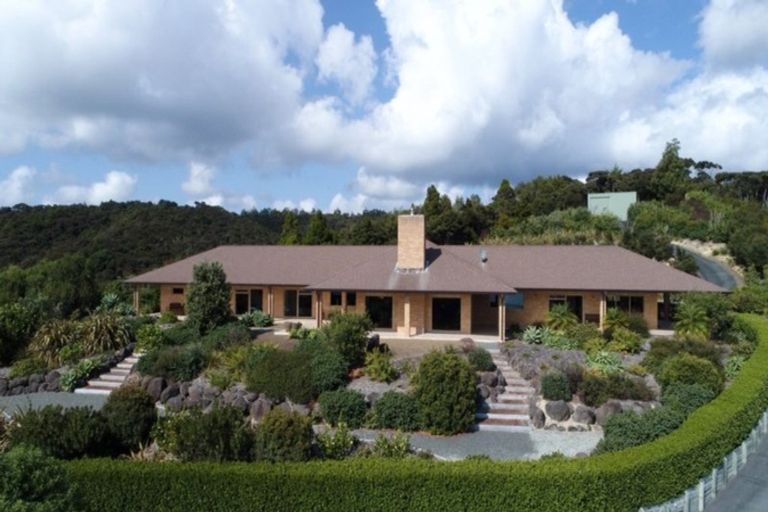 Photo of property in 978 Cove Road, Waipu, 0582
