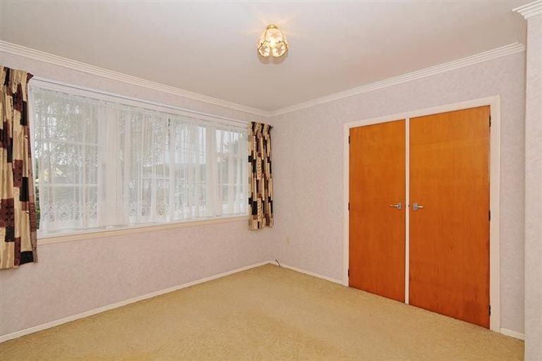 Photo of property in 16 Charles Street, Clouston Park, Upper Hutt, 5018