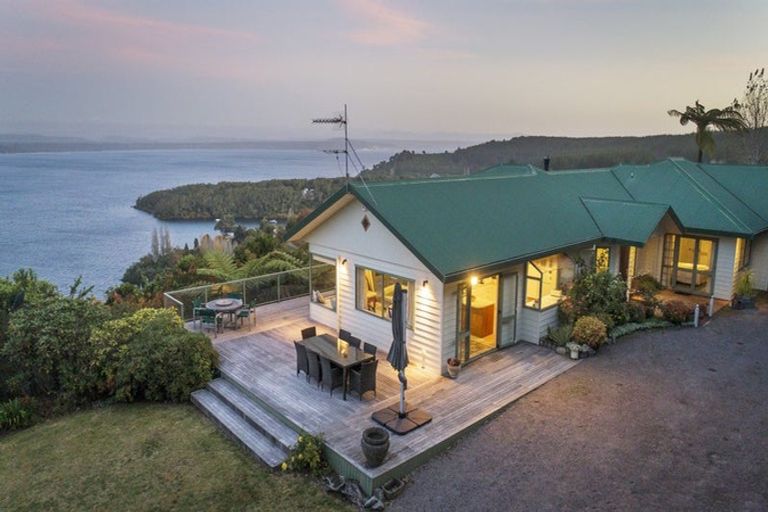 Photo of property in 65 Mapara Road, Acacia Bay, Taupo, 3385