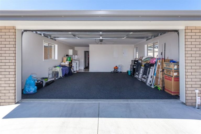 Photo of property in 80 Golden Shore Place, Coromandel, 3506