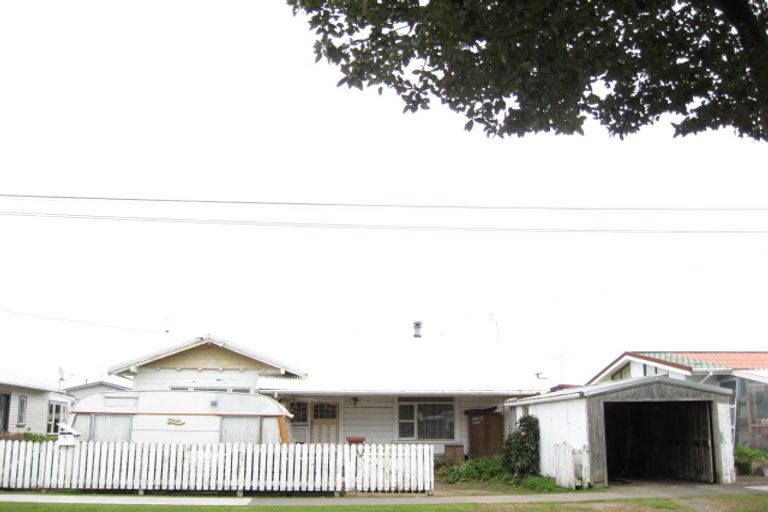 Photo of property in 30 Record Street, Fitzroy, New Plymouth, 4312