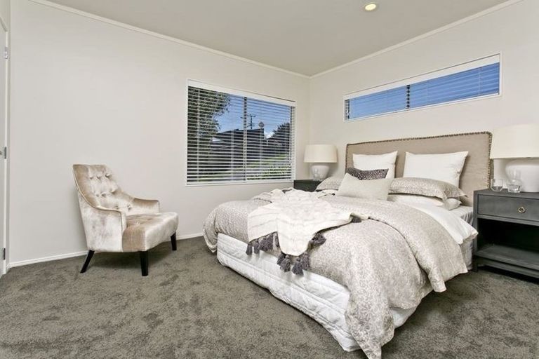 Photo of property in 58 Carlisle Road, Browns Bay, Auckland, 0630