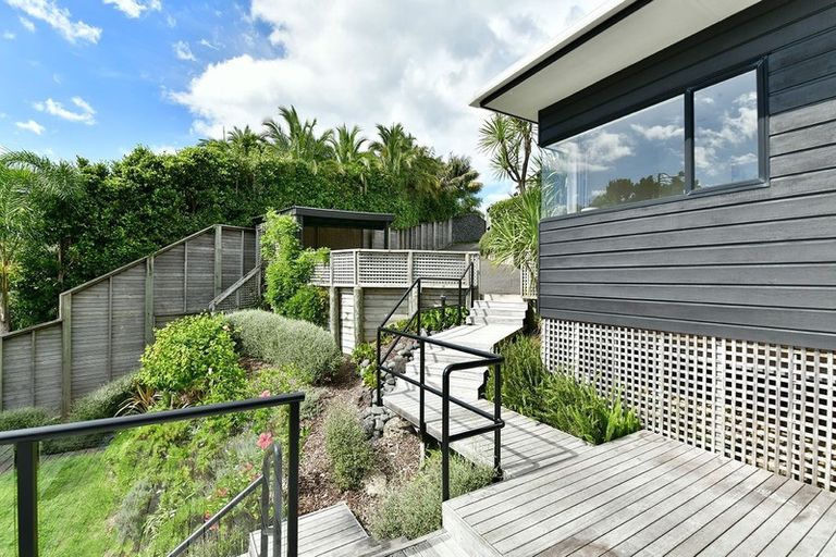 Photo of property in 17a Duncansby Road, Stanmore Bay, Whangaparaoa, 0932