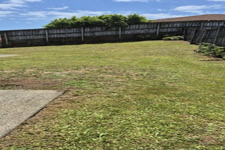 Photo of property in 29 Kathleen Reece Place, Waiuku, 2123