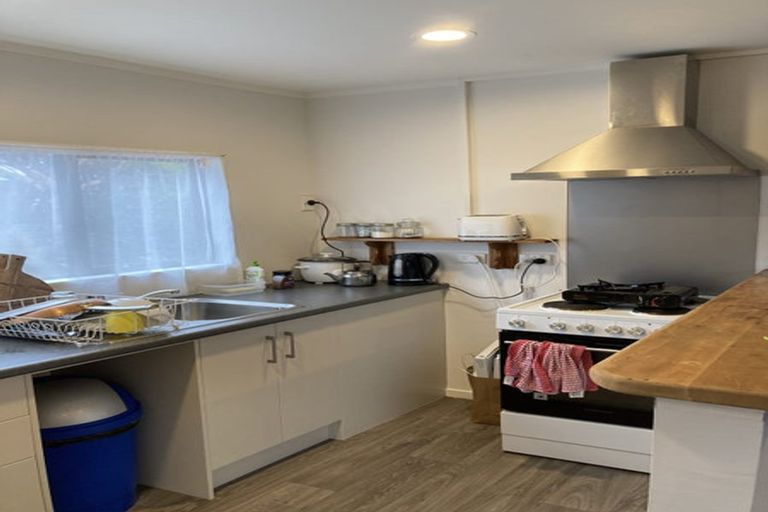 Photo of property in 32 Glamis Avenue, Strathmore Park, Wellington, 6022