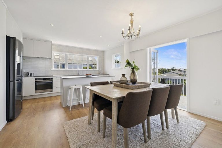 Photo of property in 24 Salem Place, Torbay, Auckland, 0630