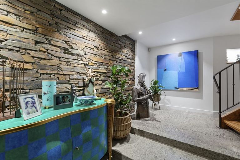 Photo of property in 34 Hebron Road, Waiake, Auckland, 0630