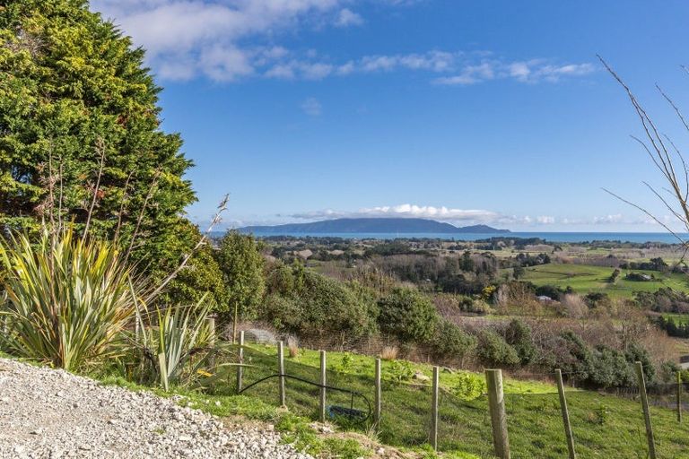 Photo of property in 251 Huia Street, Waikanae, 5391