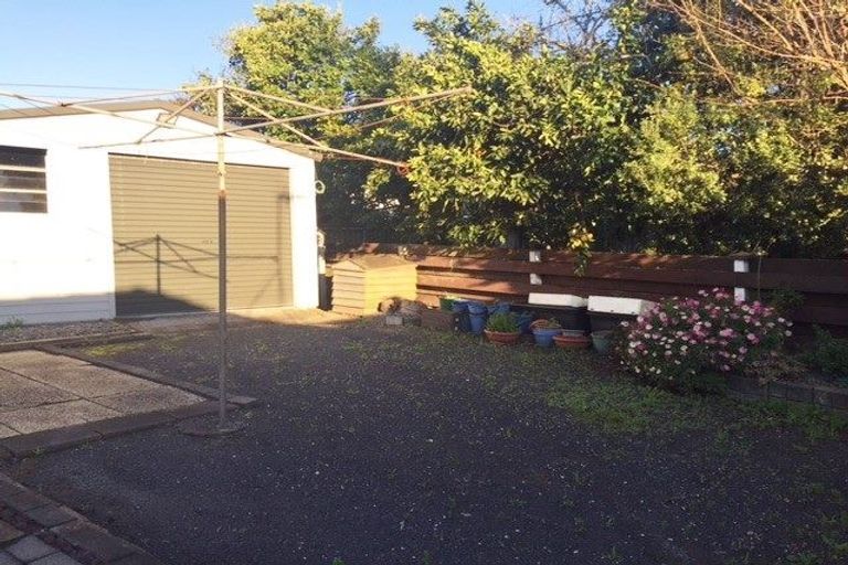 Photo of property in 15 Rothwell Place, Sunnyhills, Auckland, 2010