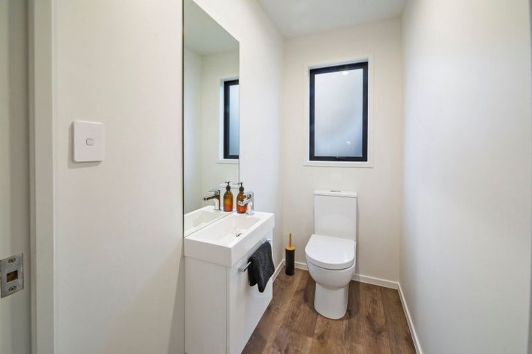 Photo of property in 76 Jacks Landing Drive, Hamilton Lake, Hamilton, 3204