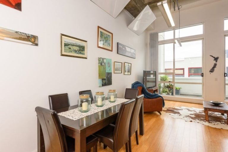 Photo of property in Stadium Garden Flats, 116/107 Thorndon Quay, Pipitea, Wellington, 6011