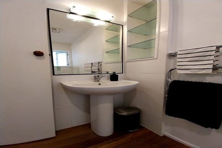 Photo of property in 55 Sylvan Valley Avenue, Titirangi, Auckland, 0604