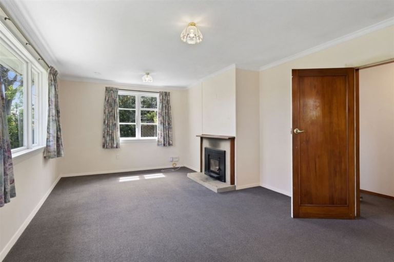 Photo of property in 32 Hollyford Avenue, Bryndwr, Christchurch, 8053
