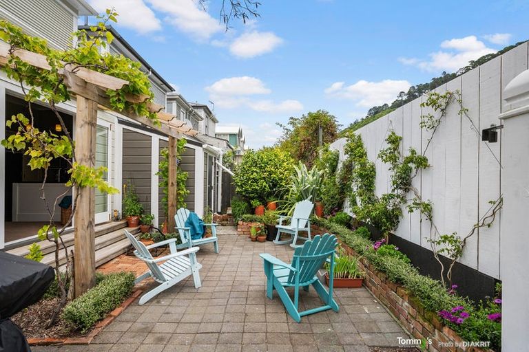 Photo of property in 138-140 Tinakori Road, Thorndon, Wellington, 6011