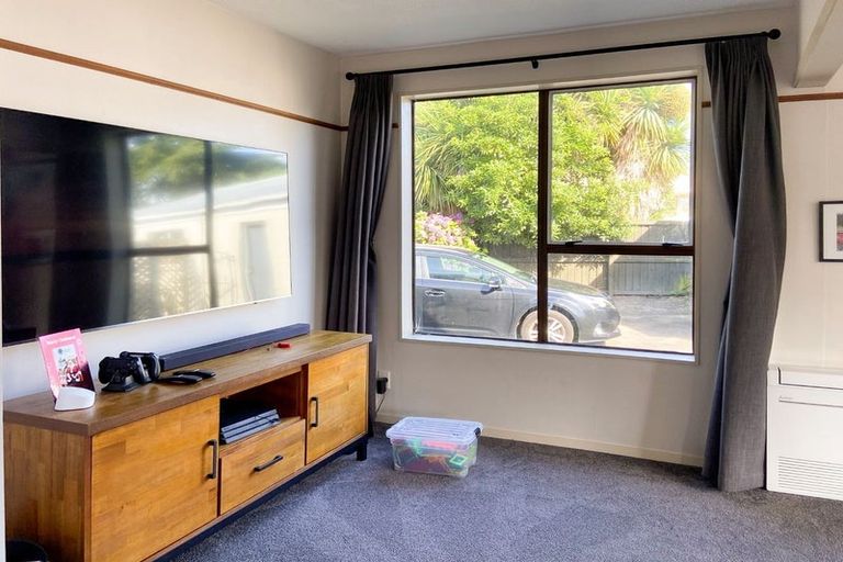 Photo of property in 14 Mckellar Place, Hornby, Christchurch, 8042