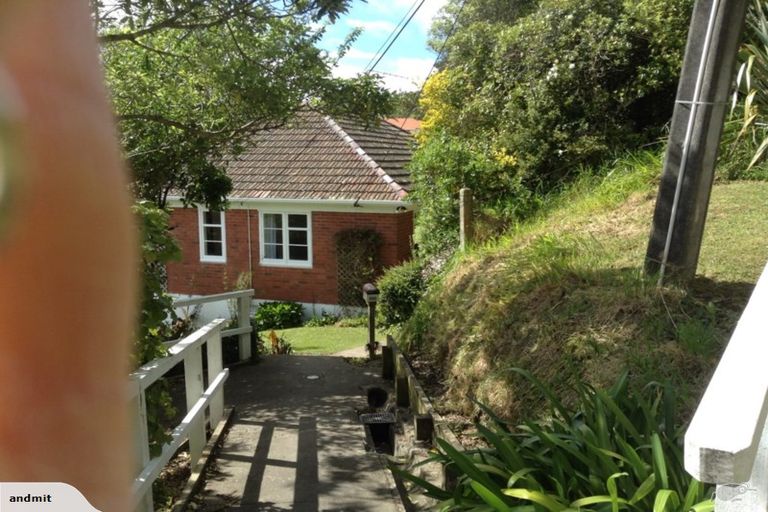Photo of property in 20 Sydenham Street, Northland, Wellington, 6012