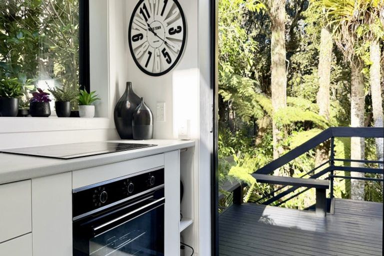 Photo of property in 1/9a Wyvern Place, Glenfield, Auckland, 0629
