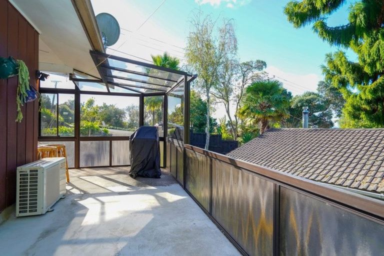 Photo of property in 202 Godley Road, Titirangi, Auckland, 0604