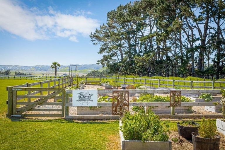 Photo of property in 135c Hutchinson Road, Helensville, 0875