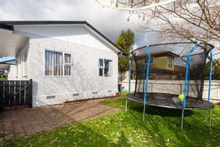 Photo of property in 3/49 Te Mata Road, Havelock North, 4130