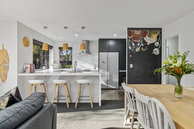 Photo of property in 33 Broadhaven Avenue, Parklands, Christchurch, 8083