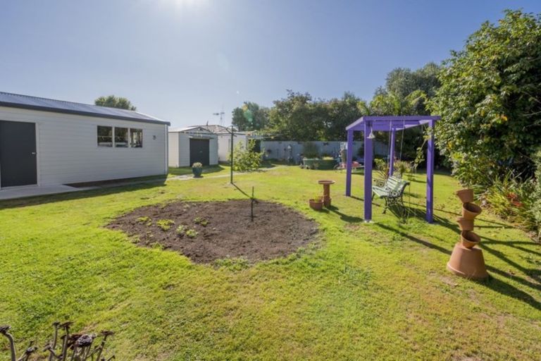 Photo of property in 126 Weraroa Road, Levin, 5510