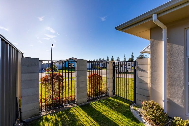 Photo of property in 19 Drake Crescent, Awatoto, Napier, 4110