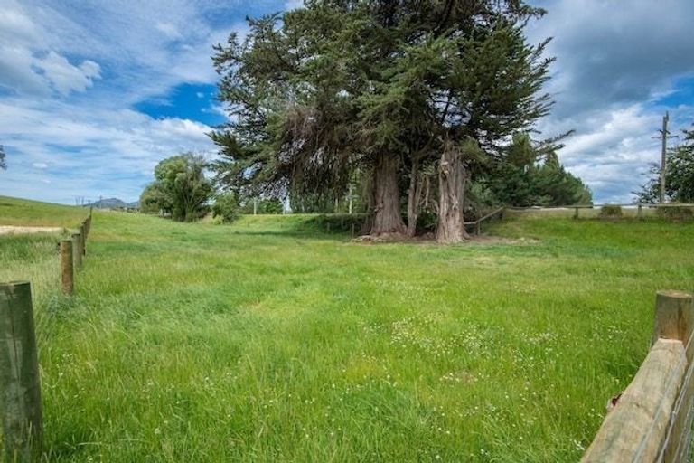 Photo of property in 806 Outram-mosgiel Road, Riverside, Outram, 9073