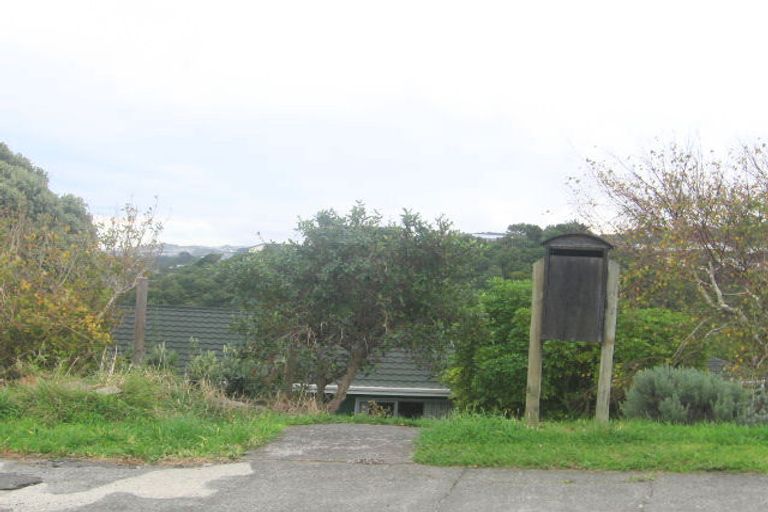 Photo of property in 13 Hibiscus Grove, Maungaraki, Lower Hutt, 5010