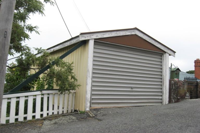 Photo of property in 19 Days Road, Lyttelton, 8082