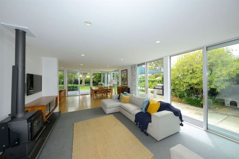 Photo of property in 11 Stenness Avenue, Somerfield, Christchurch, 8024