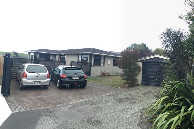 Photo of property in 71 Saint Heliers Crescent, Aranui, Christchurch, 8061