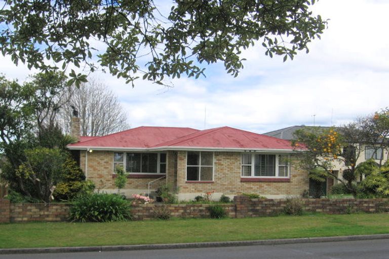 Photo of property in 218 Grange Road, Otumoetai, Tauranga, 3110