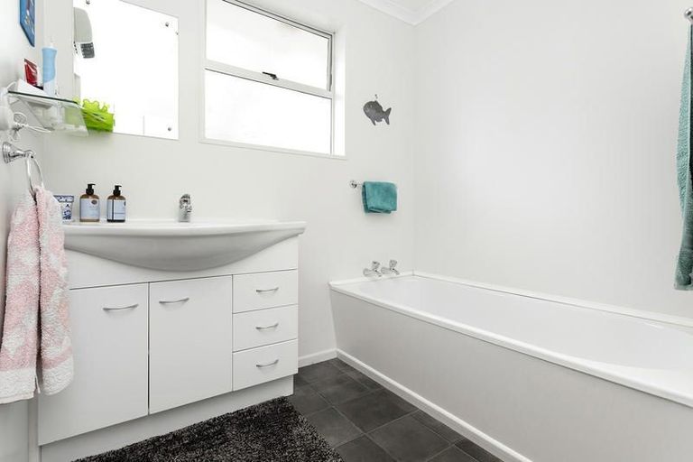 Photo of property in 41 Hazlett Road, Mosgiel, 9092