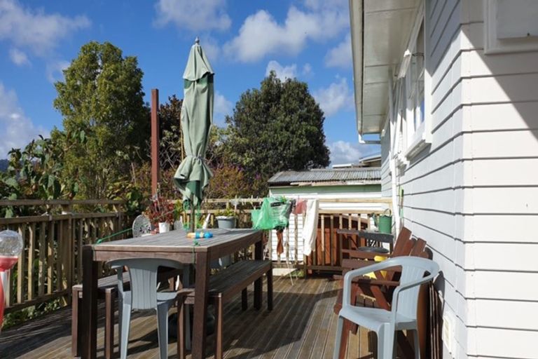 Photo of property in 17 Doctors Hill Road, Maungaturoto, 0520